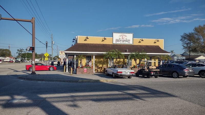 Yoder’s Fresh Market In Sarasota’s Pinecraft Neighborhood Is Worth A Detour For Amish-Style Treats