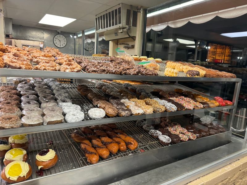 Road-Trippers Wait in Line at This Tiny California Shop for Hot Glazed Cinnamon Crunch Donuts