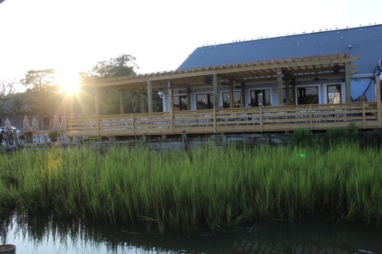 This Unassuming North Carolina Fish Camp Fries Calabash Shrimp Worth Driving To The Coast For