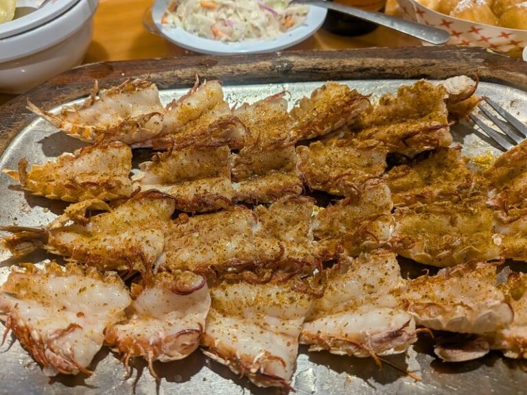 This Unassuming Florida Seafood Shack Serves Rock Shrimp So Sweet Road-Trippers Order Them By The Pound
