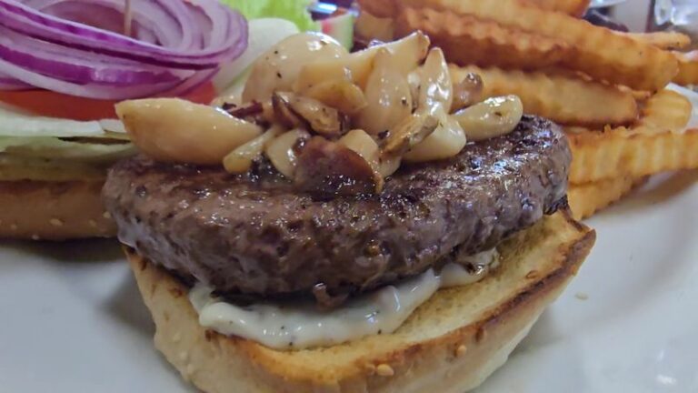 Locals Drive Out Of Their Way For The Garlic Fries At This Little California Burger Shack In Gilroy