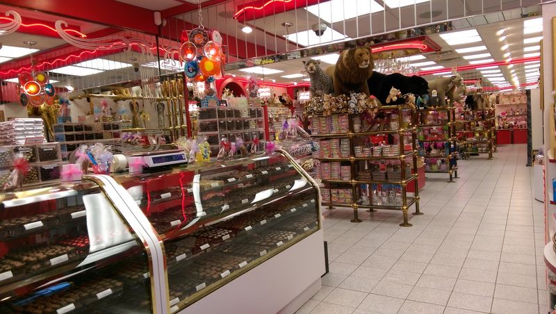 Pennsylvania Sweet Tooths Keep Making the Trip to Sarris Candies in Canonsburg for Hand-Dipped Chocolates and an Old-Fashioned Ice Cream Parlor