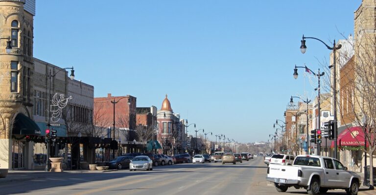 10 Kansas Towns Losing Residents As Their Populations Keep Getting Older