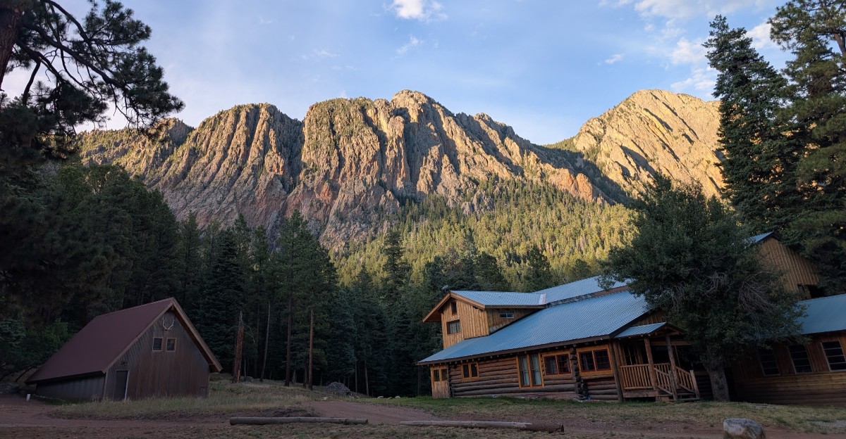 This Remote New Mexico Cabin Lodge Is The Perfect Secret Spot For Early Fall Foliage
