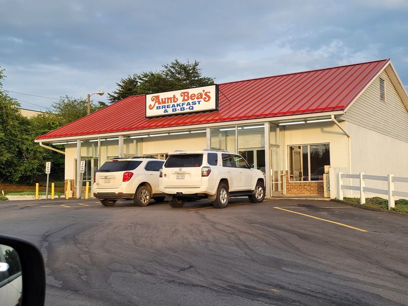 Cold Mornings Call For The Steaming Bowls Of Chicken Stew At These 5 North Carolina Country Restaurants